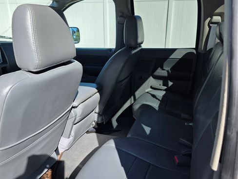 Used 2007 Dodge Ram 3500 Truck SLT image 8