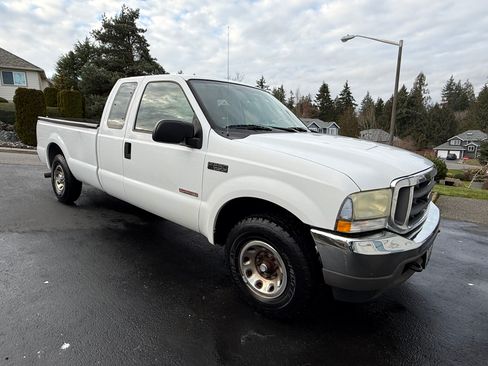 Used 2004 Ford F250 XLT image 5