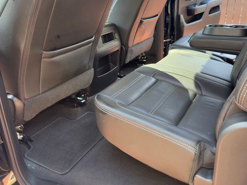 Used 2019 GMC Sierra 3500 Denali w/ Duramax Plus Package image 6