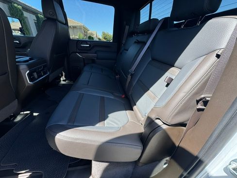 Used 2021 GMC Sierra 2500 Denali w/ Denali Ultimate Package AWD/4WD image 12