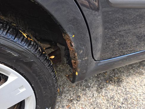 Used 2011 Chevrolet Aveo LT w/ Power and Convenience Package image 9