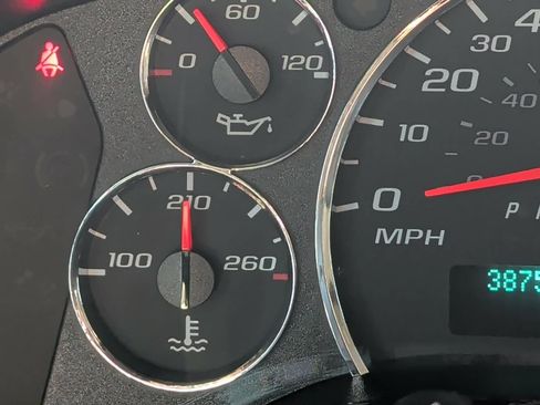 Used 2021 Chevrolet Express 2500 image 13