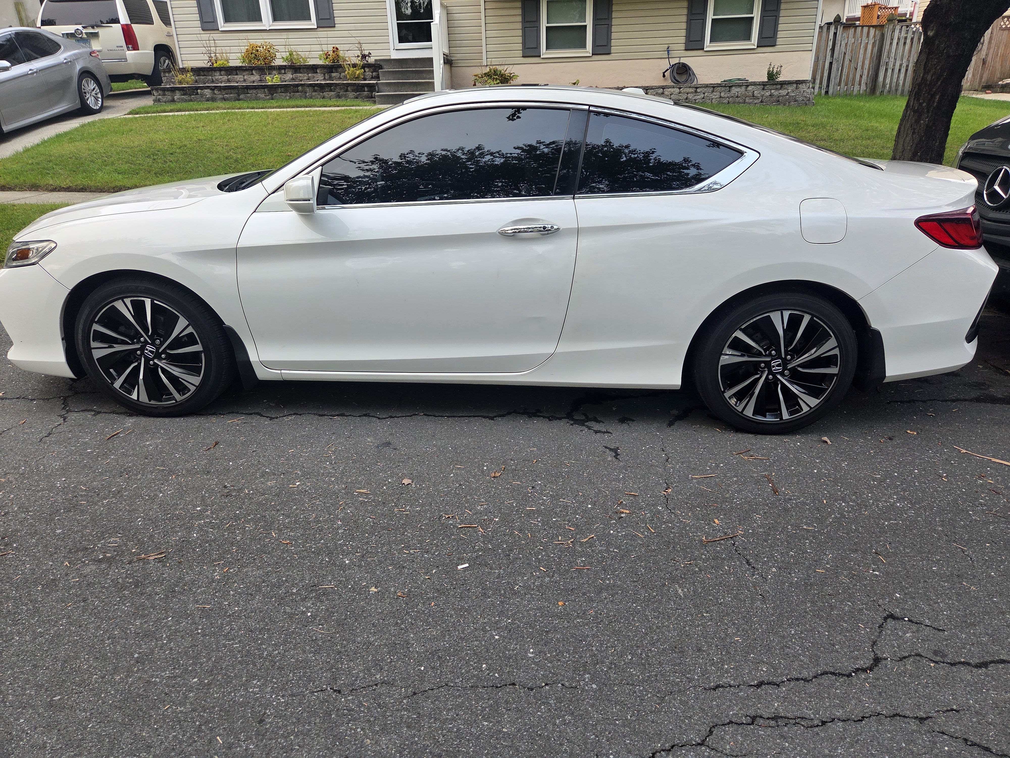 Used 2017 Honda Accord EX-L image 19