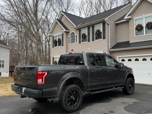 Used 2016 Ford F150 XLT w/ Equipment Group 302A Luxury image 5