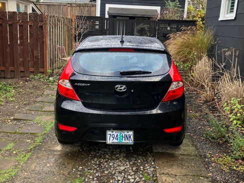 Used 2015 Hyundai Accent GS image 2