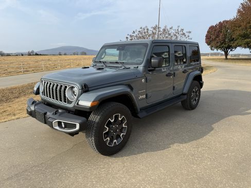 Used 2024 Jeep Wrangler Unlimited Sahara w/ Technology Group image 1