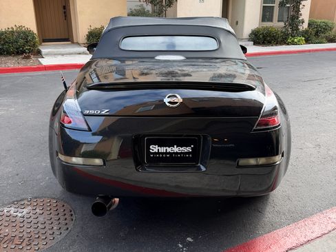 Used 2004 Nissan 350Z Touring image 5