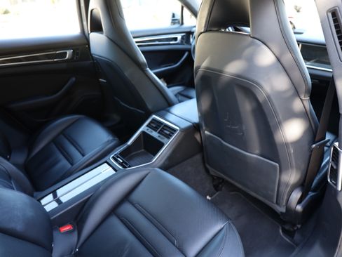 Used 2017 Porsche Panamera 4S image 15