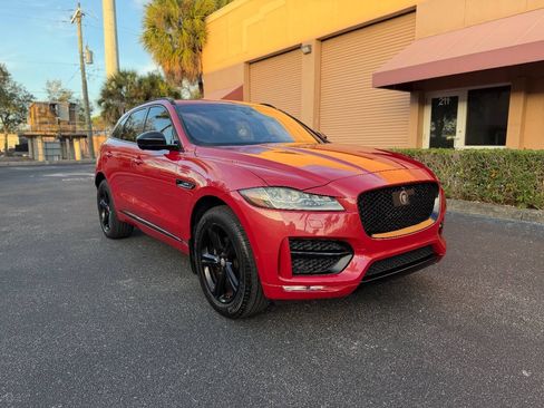 Used 2018 Jaguar F-PACE R-Sport image 6