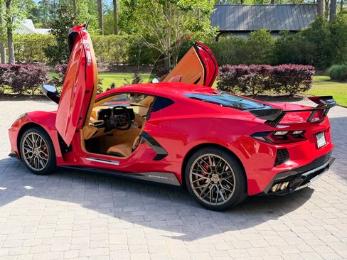 Used 2020 Chevrolet Corvette Stingray Premium Cpe w/ 3LT Preferred Equipment Group image 8