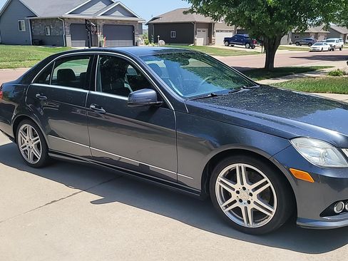 Used 2010 Mercedes-Benz E 350 E 350 Sedan 4D image 2