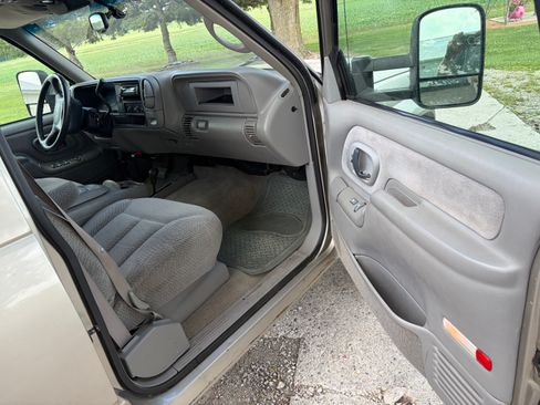 Used 2000 Chevrolet Silverado 3500 4x4 Crew Cab image 17