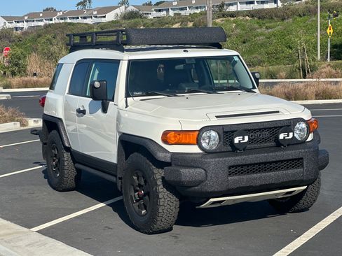 Used 2008 Toyota FJ Cruiser 4WD image 4