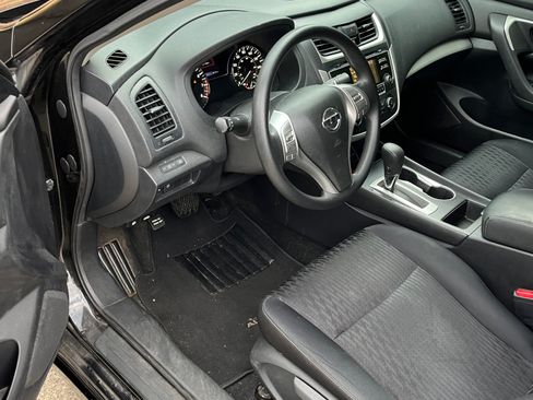 Used 2017 Nissan Altima 2.5 S FWD image 8