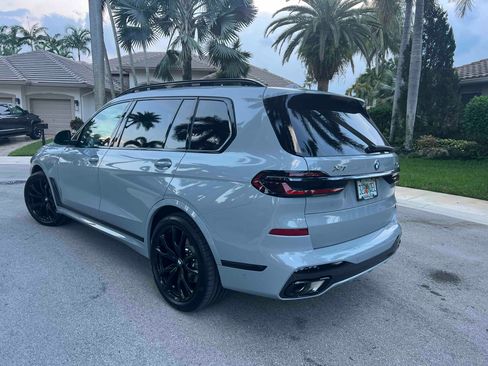 Used 2025 BMW X7 xDrive40i w/ M Sport Package image 2