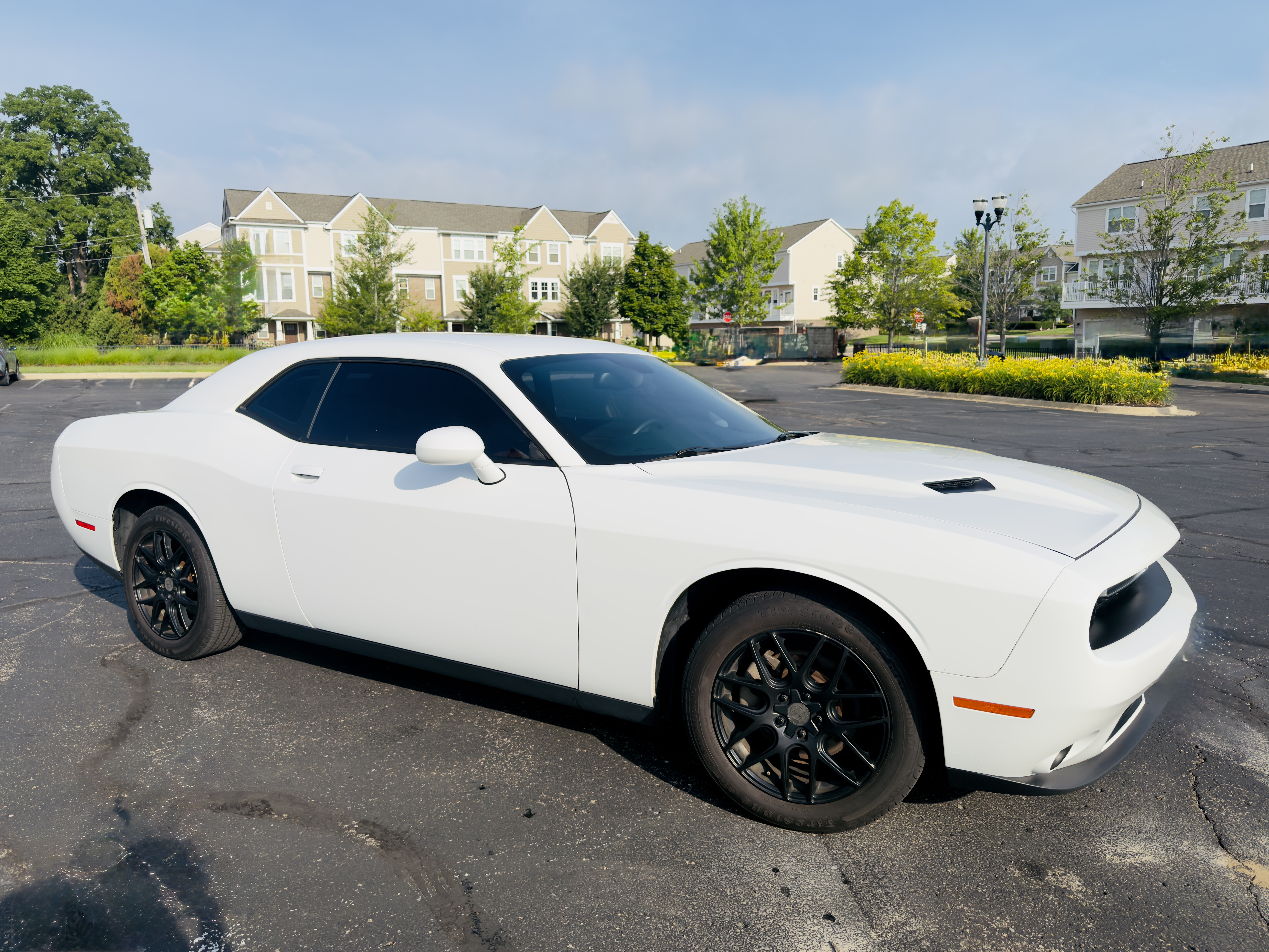 Used 2015 Dodge Challenger SXT w/ Driver Convenience Group RWD image 6
