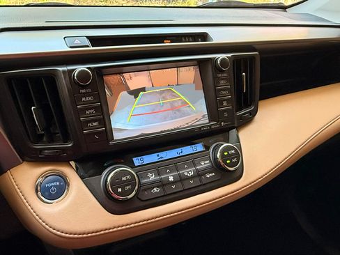 Used 2018 Toyota RAV4 Limited w/ Protection Package image 14