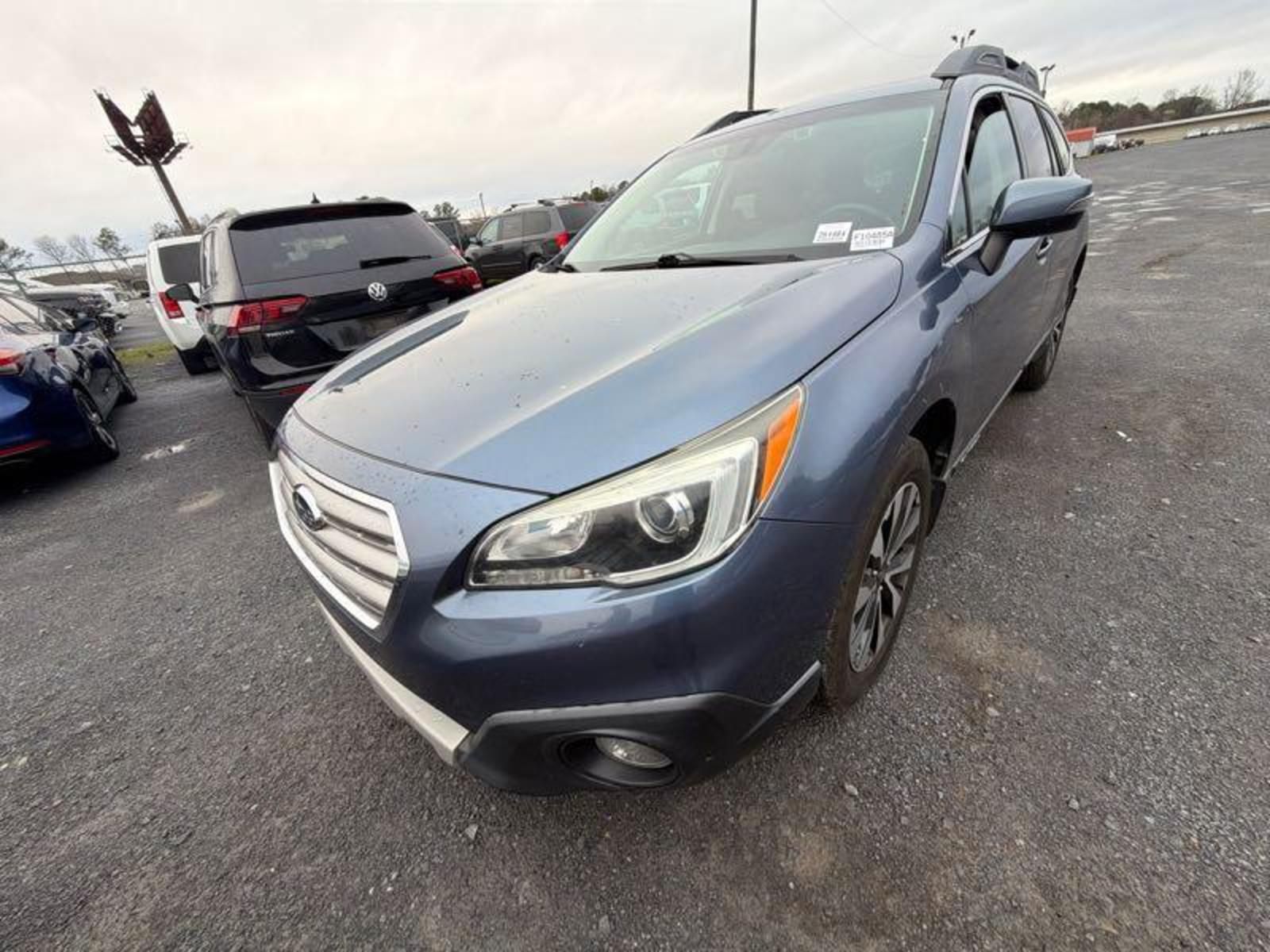 Used 2017 Subaru Outback 2.5i Limited AWD/4WD image 2