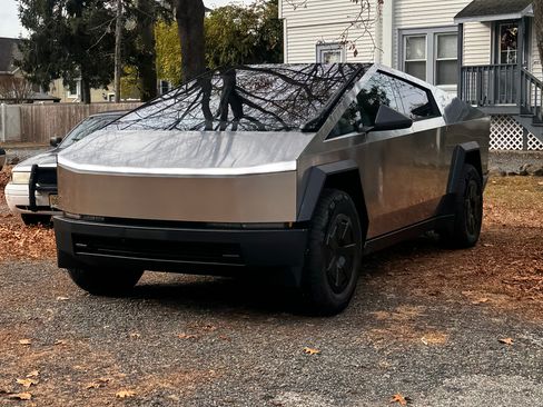 Used 2024 Tesla Cybertruck AWD Crew Cab image 1