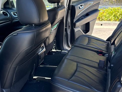 Used 2015 INFINITI QX60 3.5 Sport Utility 4D w/ Premium Plus Package image 14