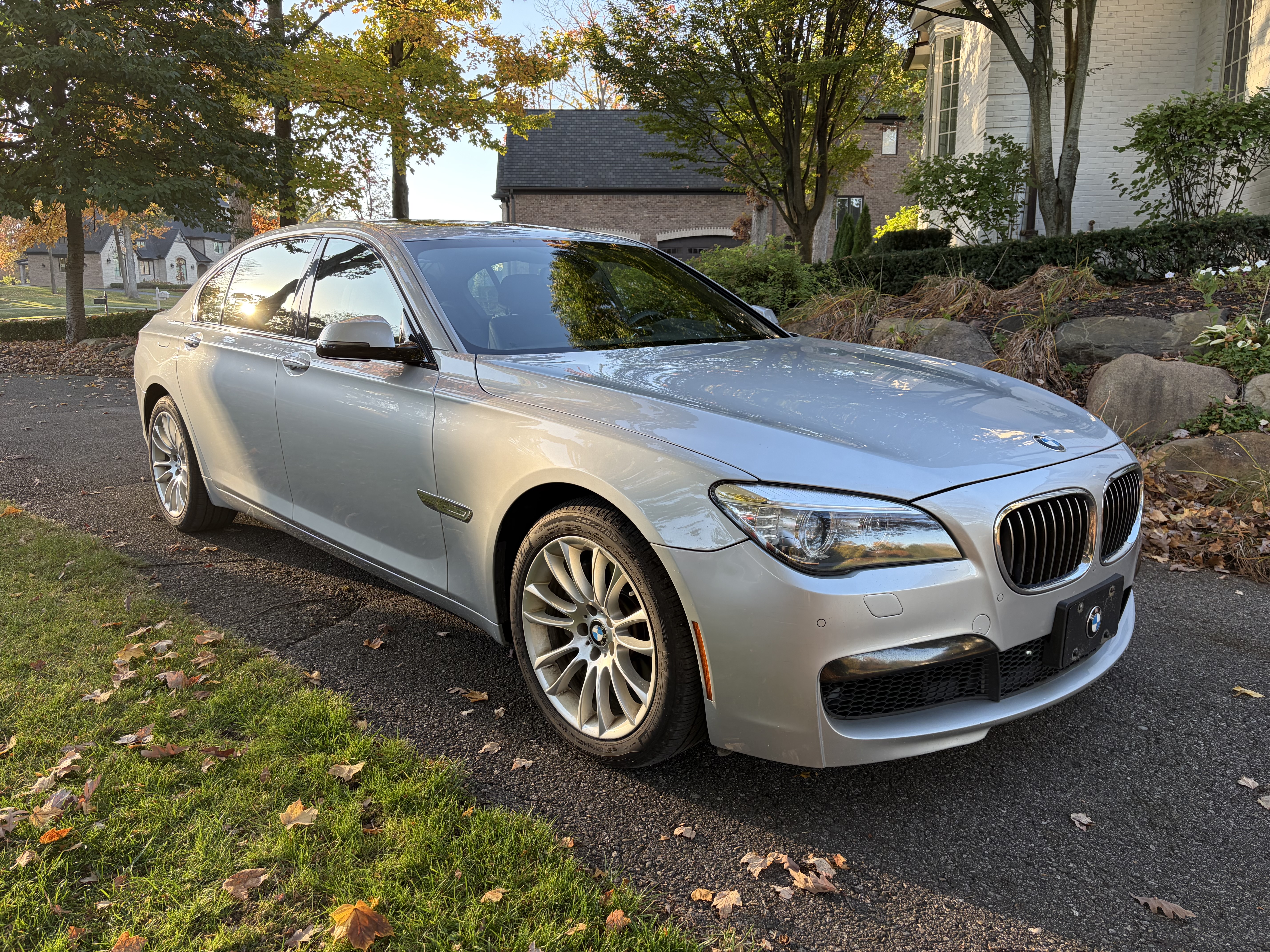 Used 2015 BMW 740Li xDrive AWD/4WD image 12