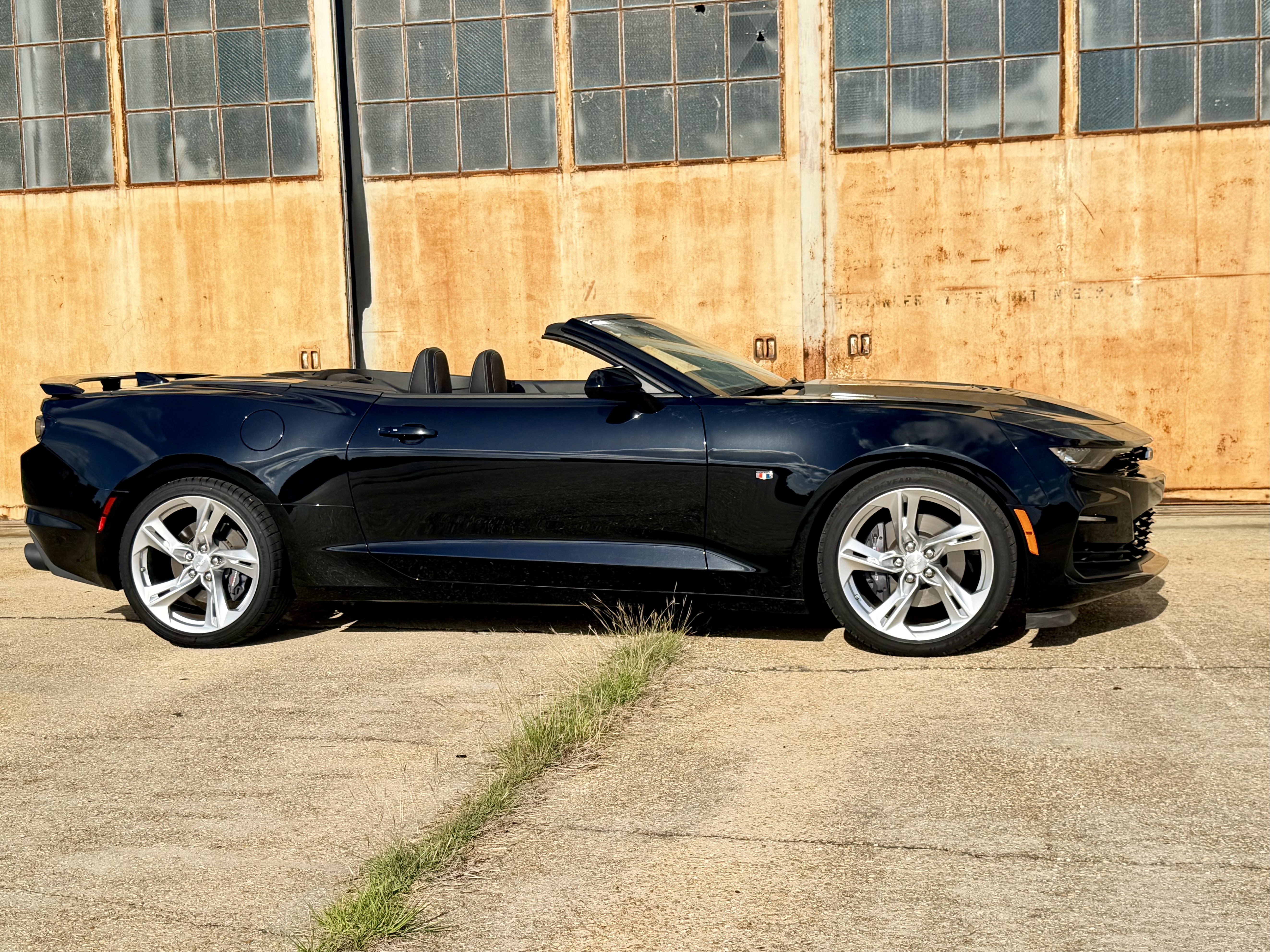 Used 2023 Chevrolet Camaro SS RWD image 4