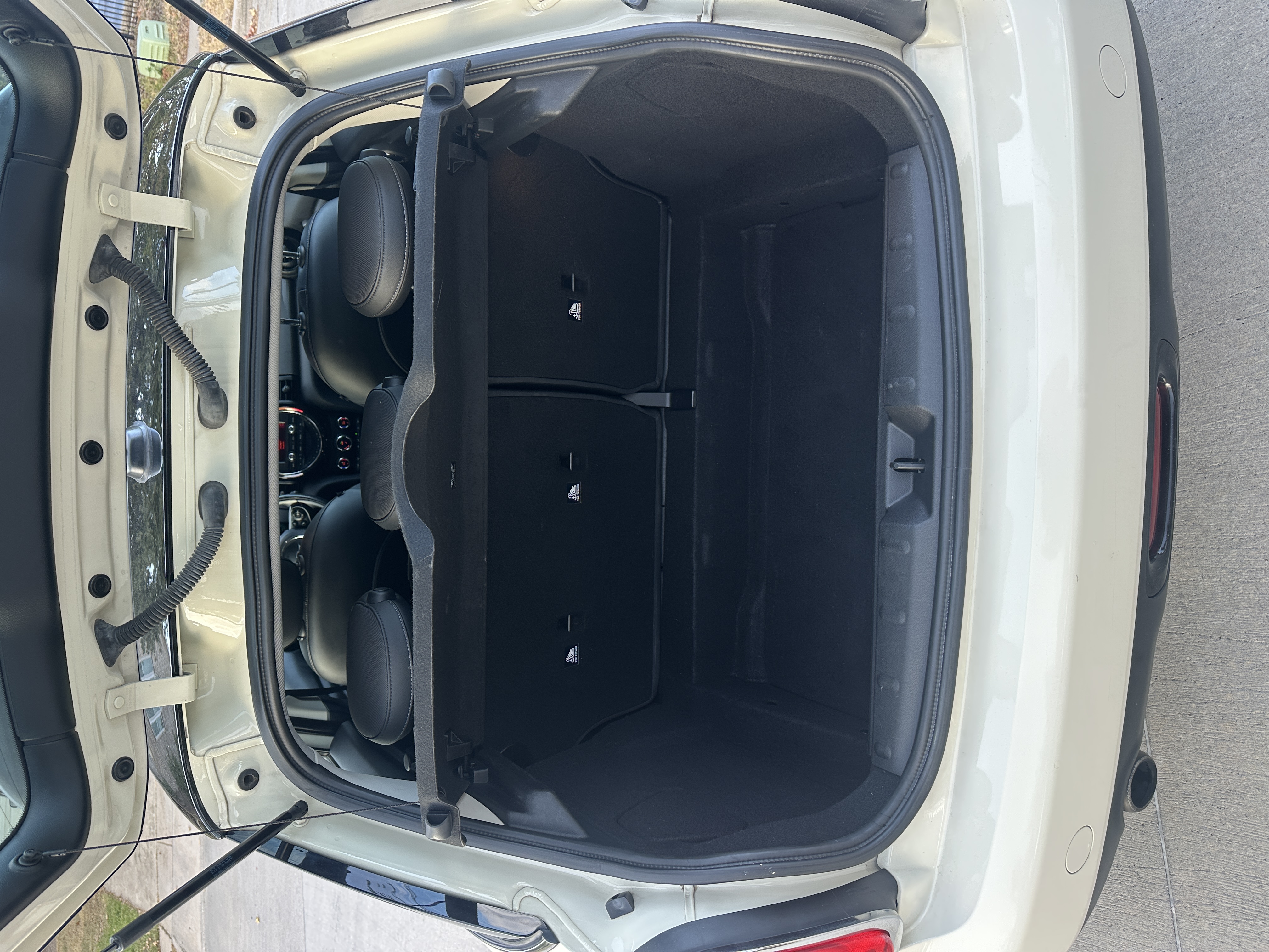 Used 2015 MINI Cooper 4-Door Hardtop FWD image 13