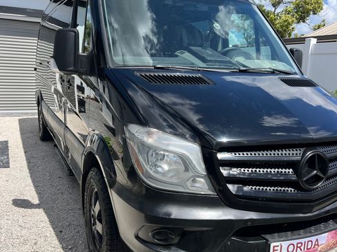 Used 2016 Mercedes-Benz Sprinter 2500 image 1