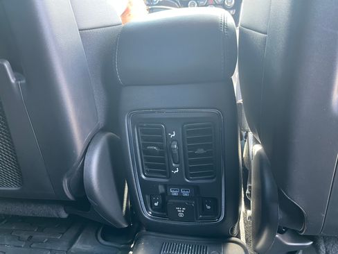 Used 2021 Jeep Grand Cherokee Overland AWD/4WD image 21