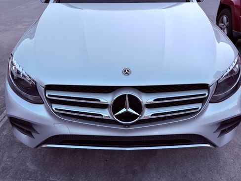 Used 2019 Mercedes-Benz GLC 300 image 9