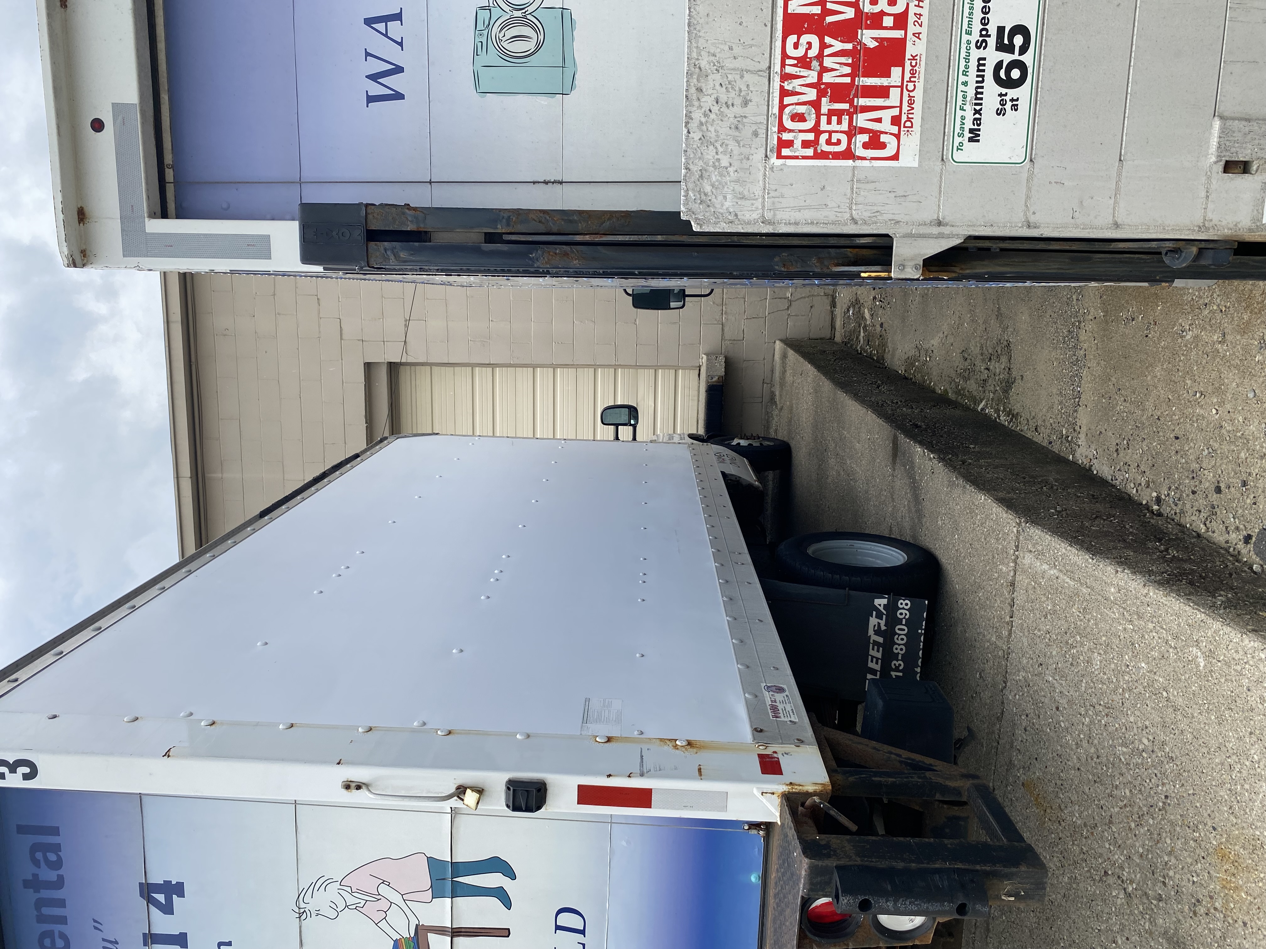 Used 2004 Ford E-350 and Econoline 350 Super Duty RWD image 1