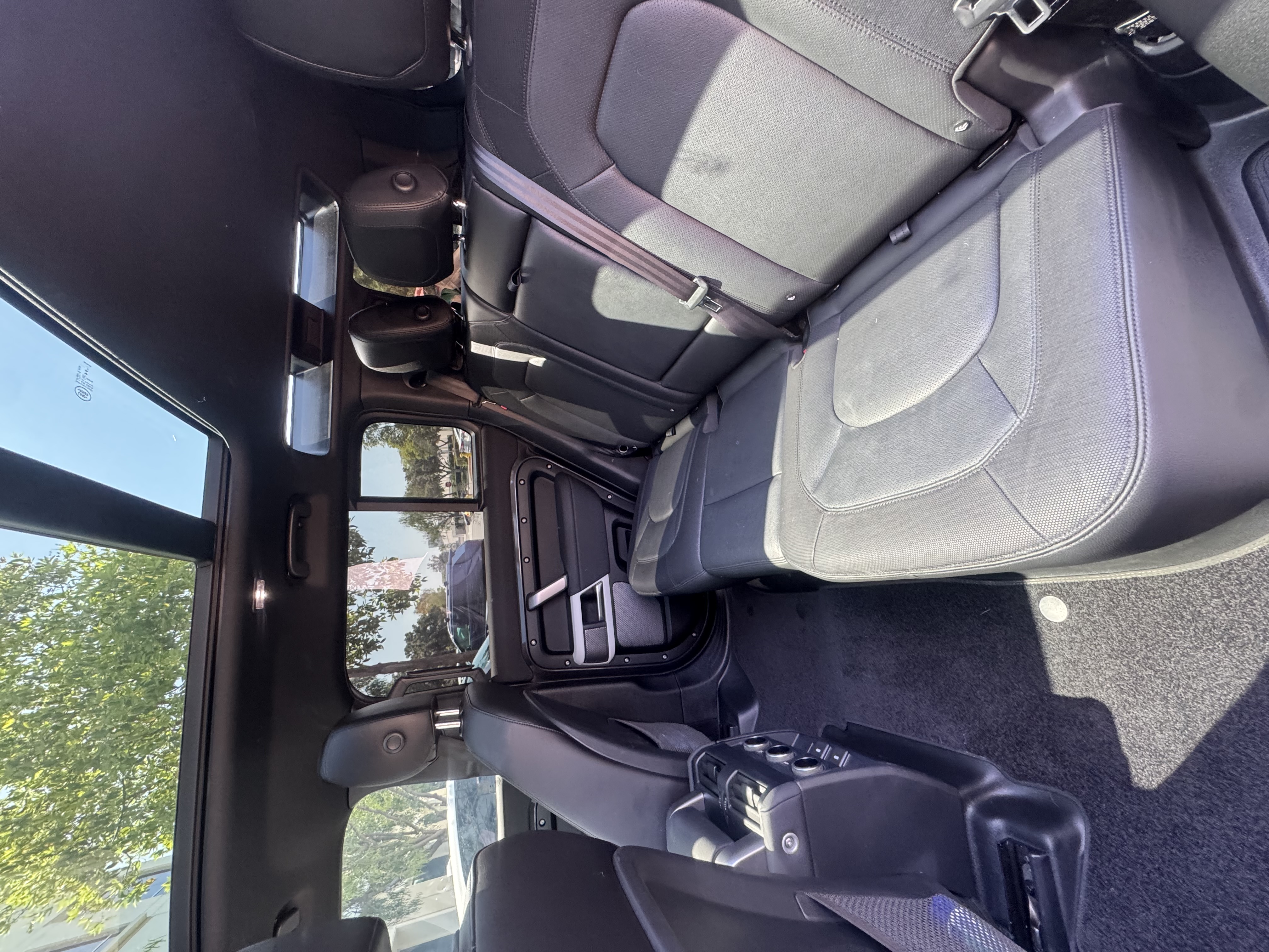 Used 2023 Land Rover Defender 110 X-Dynamic SE AWD/4WD image 6