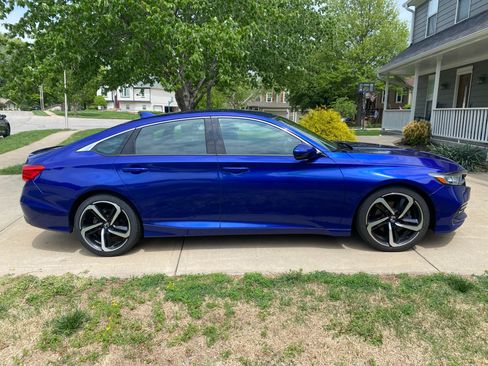 Used 2018 Honda Accord Sport image 5