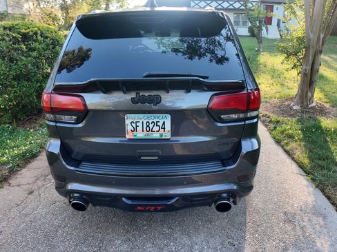 Used 2016 Jeep Grand Cherokee SRT AWD/4WD image 9