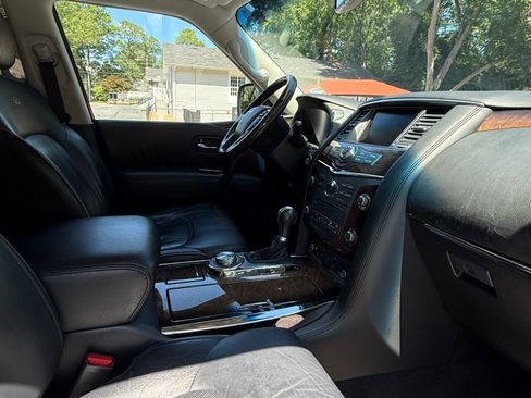 Used 2012 INFINITI QX56 4WD w/ Deluxe Touring Pkg image 17