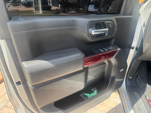 Used 2020 Chevrolet Silverado 1500 RST AWD/4WD image 6