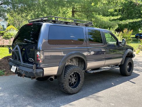 Used 2000 Ford Excursion Limited AWD/4WD image 6
