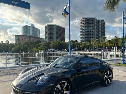 Used 2020 Porsche 911 Carrera image 4