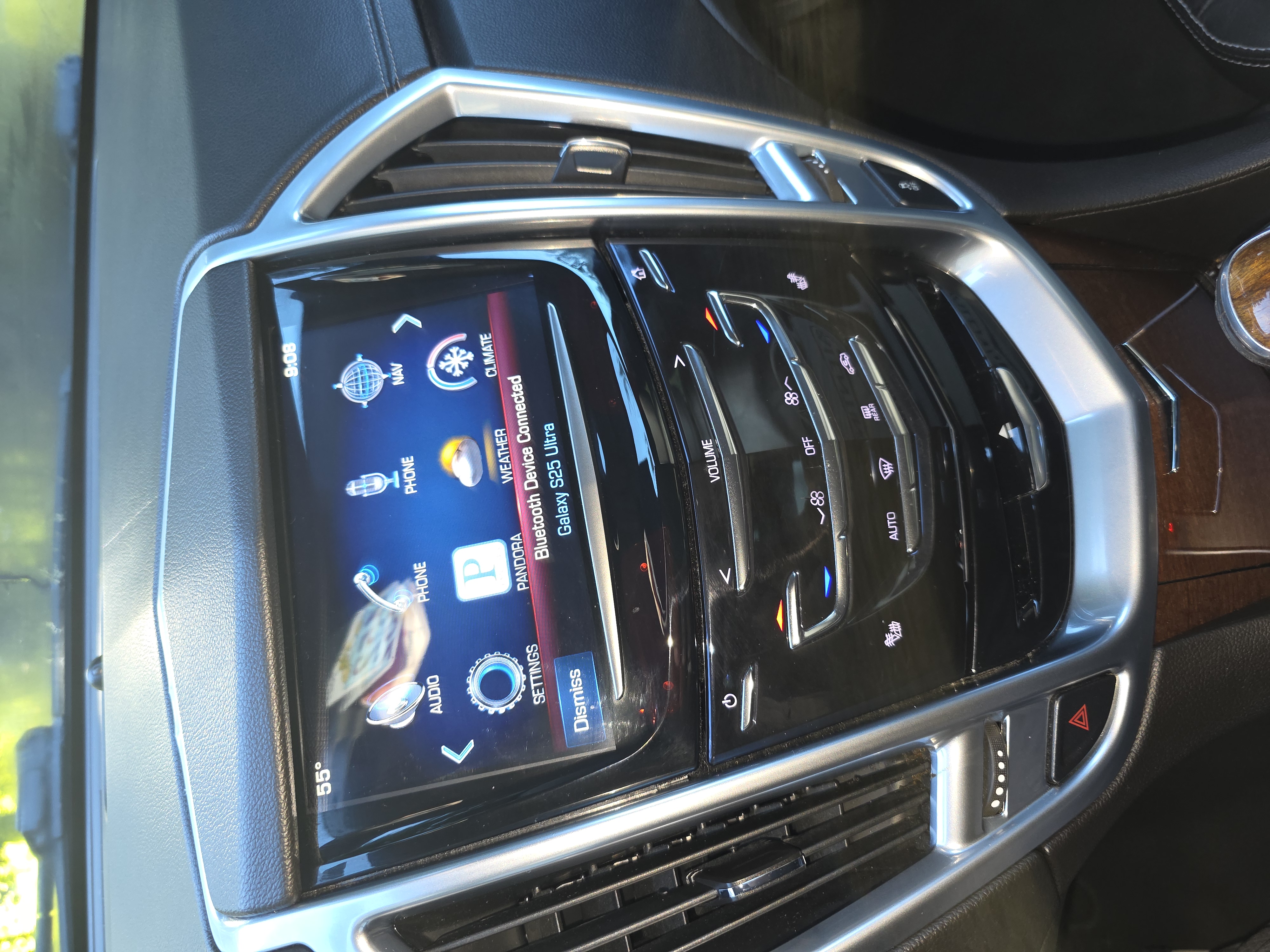 Used 2014 Cadillac SRX Luxury w/ Driver Awareness Package AWD/4WD image 14