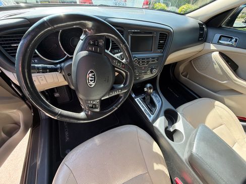 Used 2013 Kia Optima EX w/ Premium Pkg image 8
