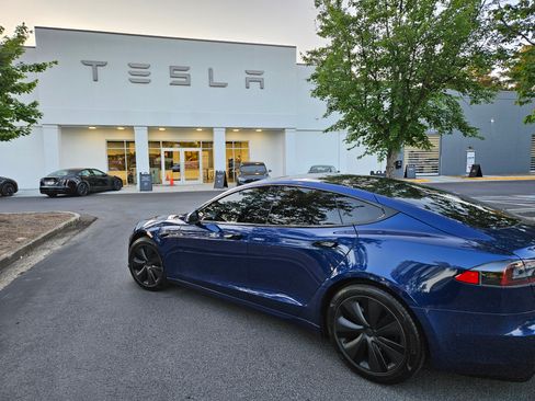 Used 2021 Tesla Model S Long Range image 8