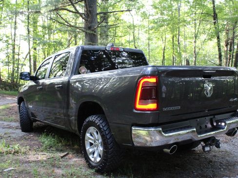 Used 2024 RAM 1500 Laramie AWD/4WD image 2
