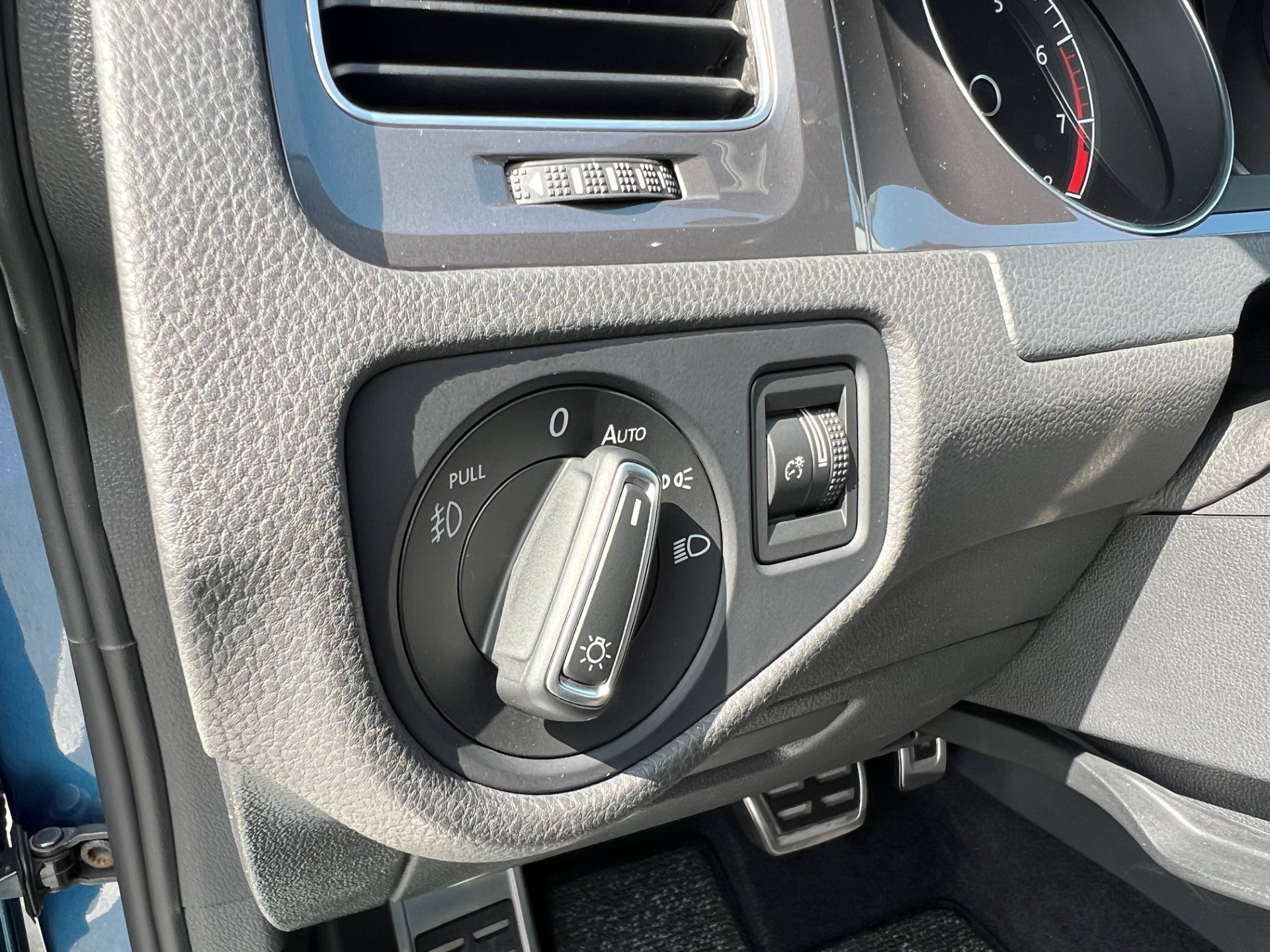 Used 2017 Volkswagen Golf Alltrack SE AWD/4WD image 27