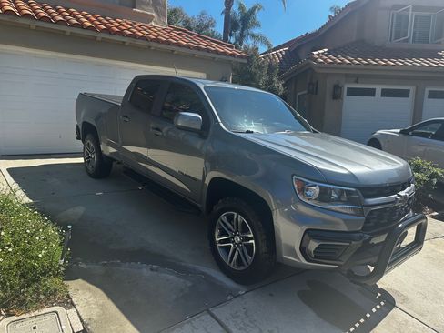Used 2021 Chevrolet Colorado LT image 16
