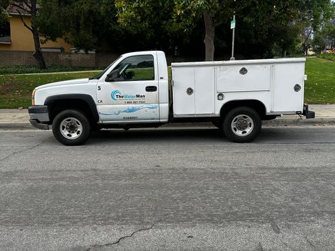 Used 2004 Chevrolet Silverado 2500 W/T RWD image 8