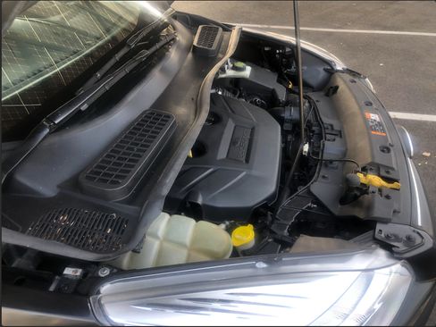 Used 2016 Ford Escape SE image 25