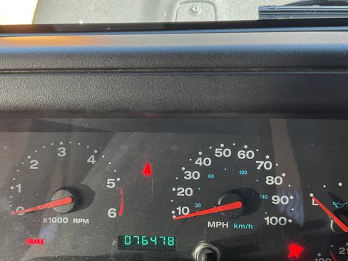Used 2005 Jeep Wrangler Rubicon AWD/4WD image 10