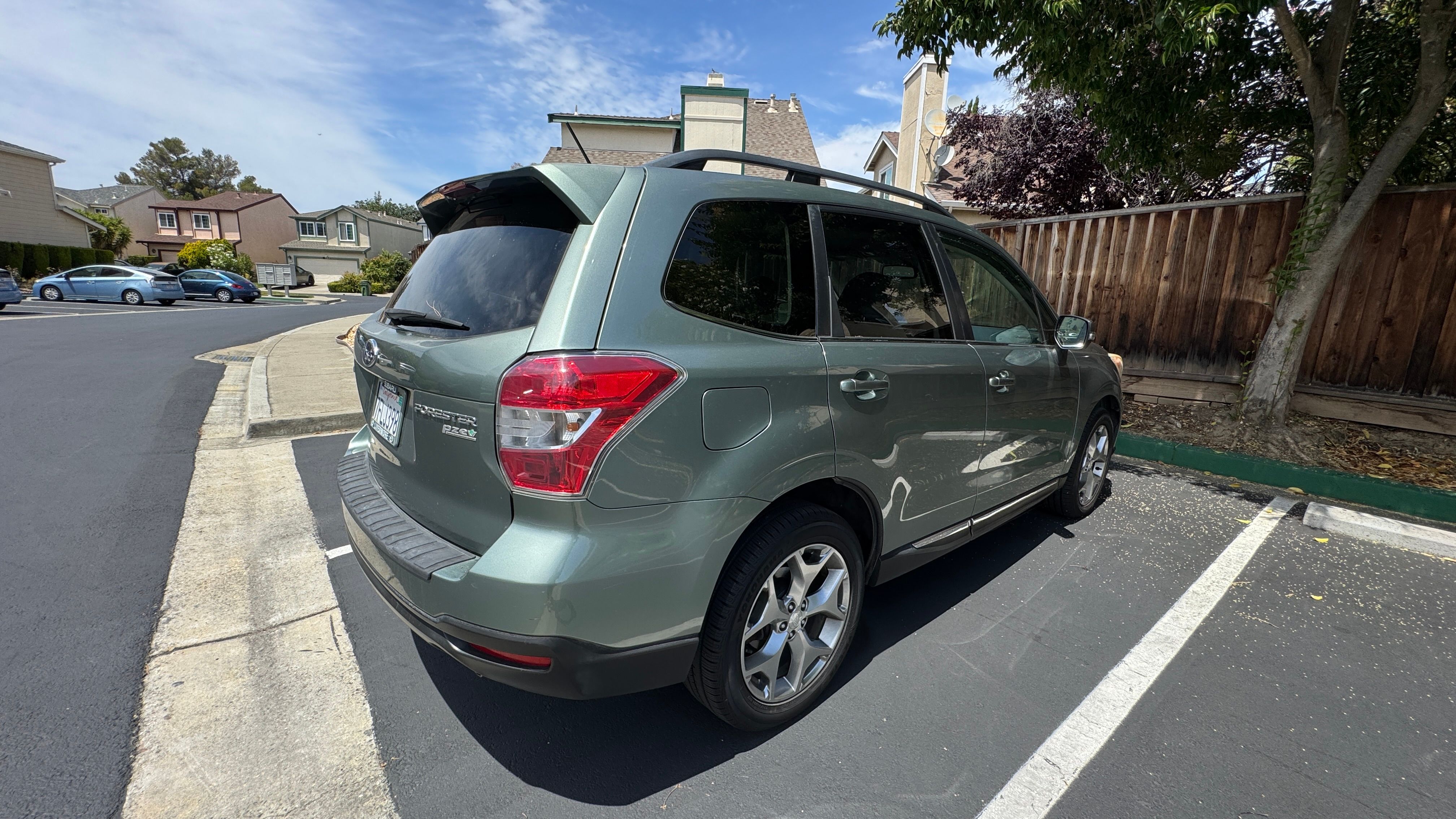Used 2015 Subaru Forester 2.5i Touring w/ Popular Package #2 AWD/4WD image 12