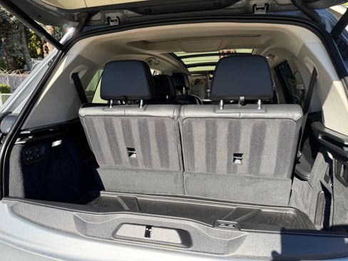 Used 2023 BMW X7 xDrive40i w/ Premium Package image 14