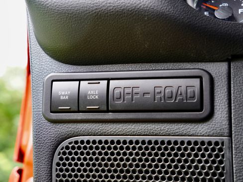 Used 2016 Jeep Wrangler Rubicon w/ Power Convenience Group AWD/4WD image 27